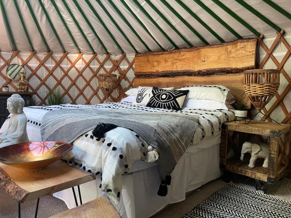 O Dan Y Coed Luxury Yurt With Hot Tub Hotel Chwilog Екстериор снимка