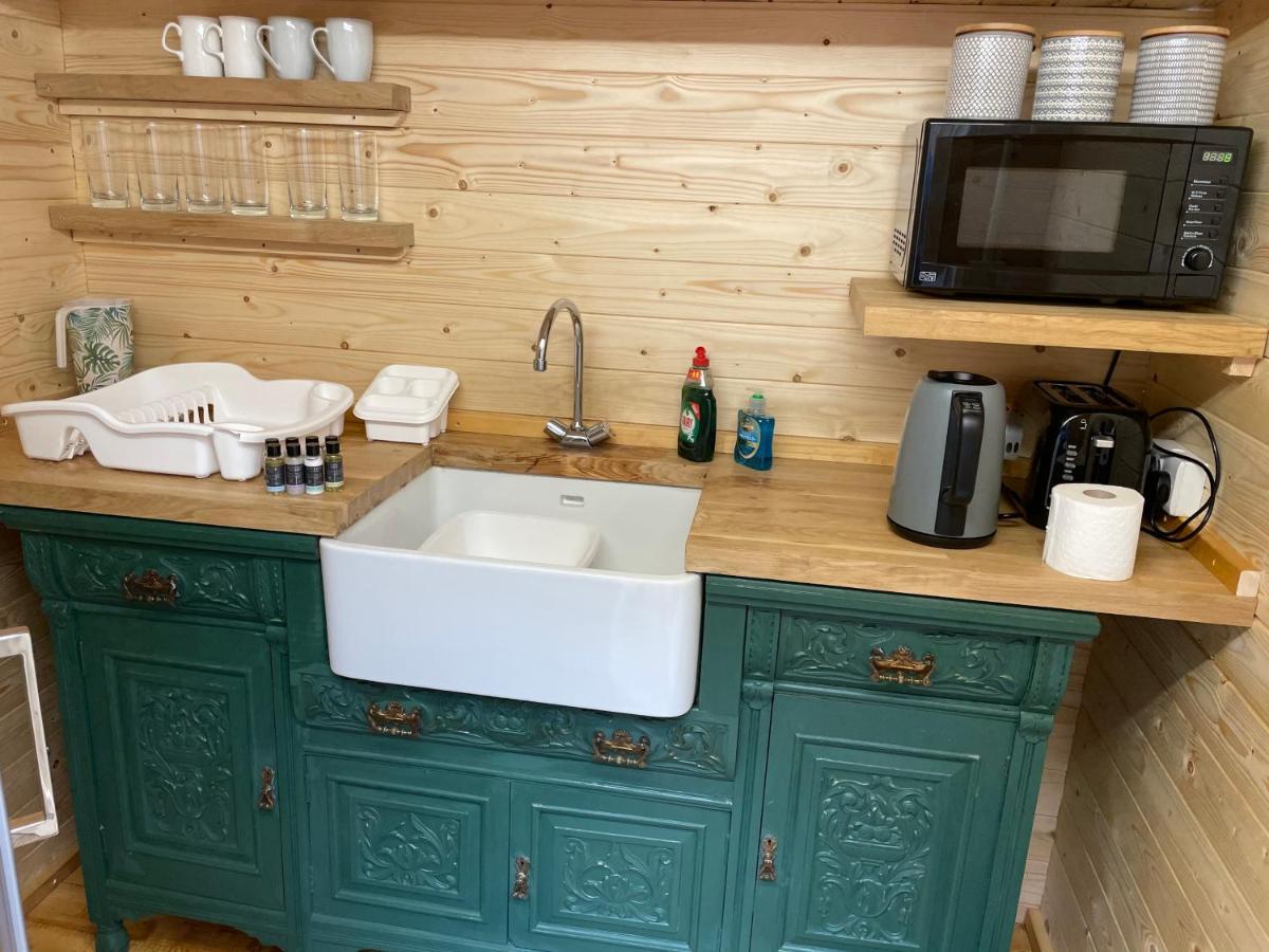 O Dan Y Coed Luxury Yurt With Hot Tub Hotel Chwilog Екстериор снимка